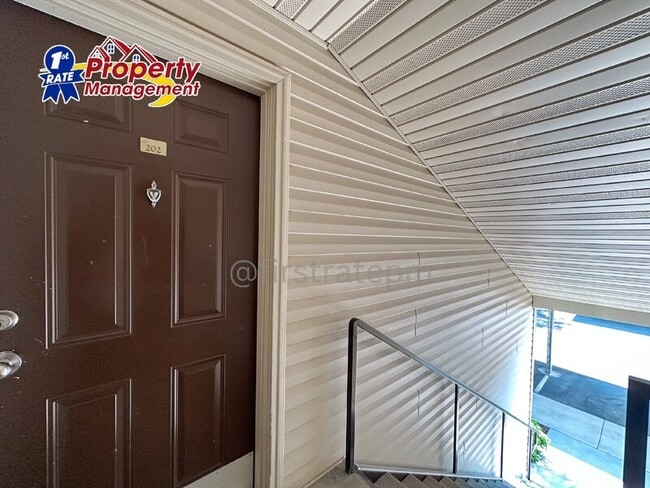 Photo - 4924 W Stoker Ln Unidad #102