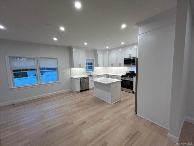 Photo - 61 Adelphi Ave
