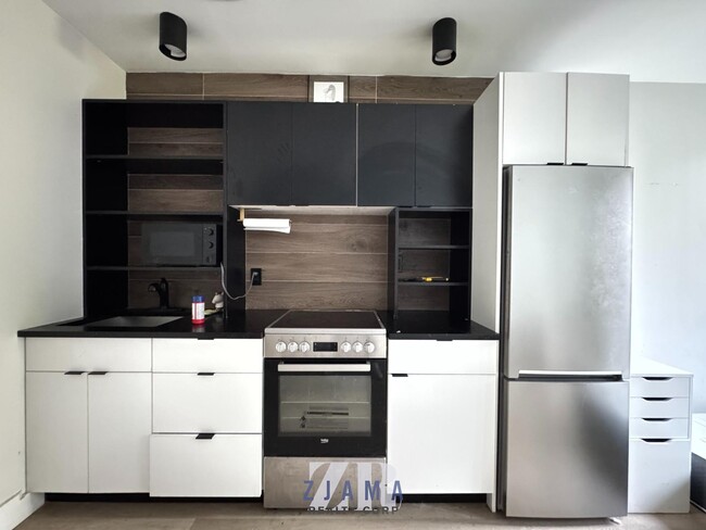 Photo - 727 DeKalb Ave Apartment Unit 4B