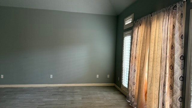 Photo - 907 Goldfinch Ave