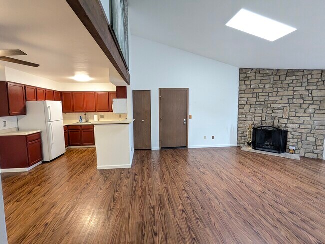 Photo - 333 Wright St Unit 6-305