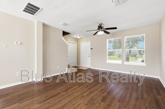 Photo - 2744 Frontier Ln
