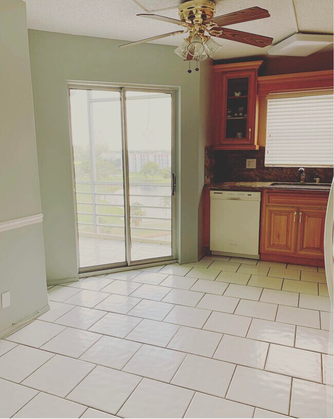 3465 Via Poinciana Unidad 804