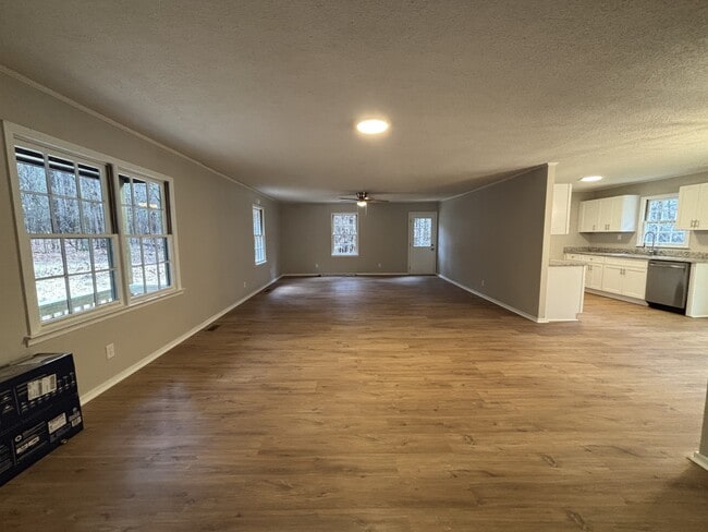 Photo - 6727 Seven Islands Rd