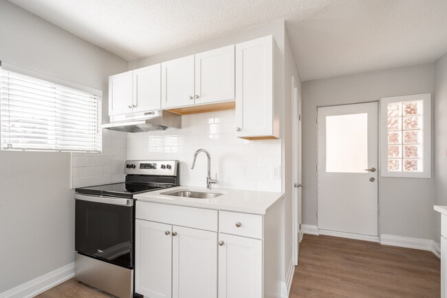 Photo - Spacious 1 Bedroom Unité 3