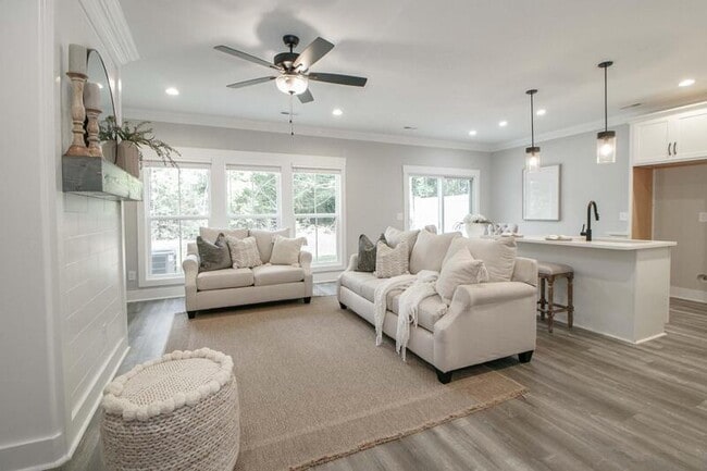 Photo - 166 Sango Dr