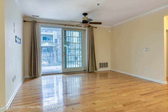 Photo - 33 Cooper Ave Unit 113