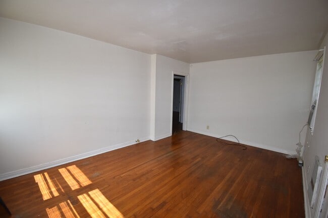 Photo - 986 Woody Hills Dr