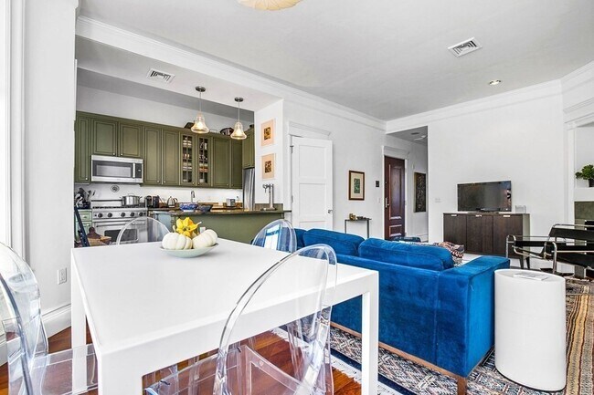 Photo - 692 Tremont St Unidad 4 Rental