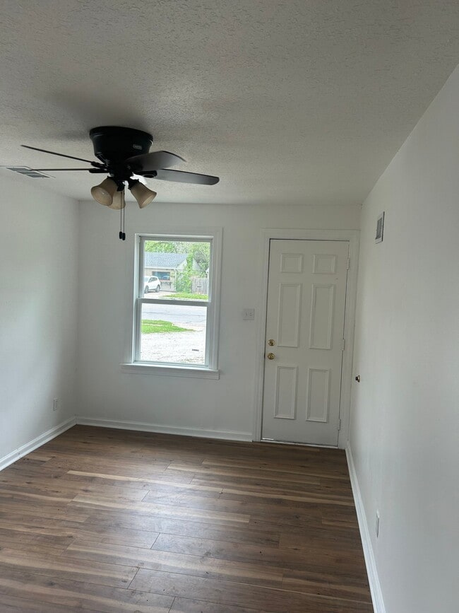 Photo - 12605 Johnson Dr