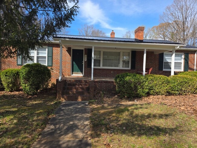 Photo - 3 BR House UTILITIES INCL!!!!