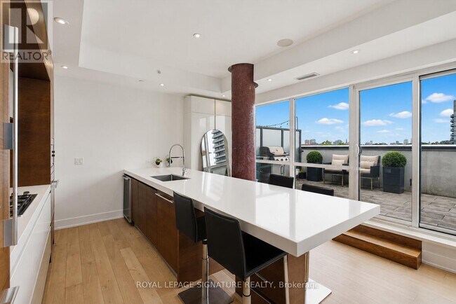 Photo - 1205 Queen St W Unit PH704
