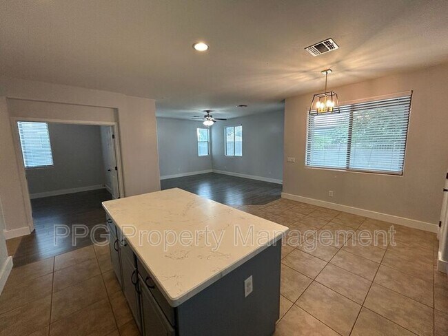 Photo - 15439 W Poinsettia Dr