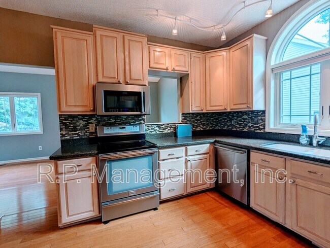 Photo - 7971 Highpointe Ct