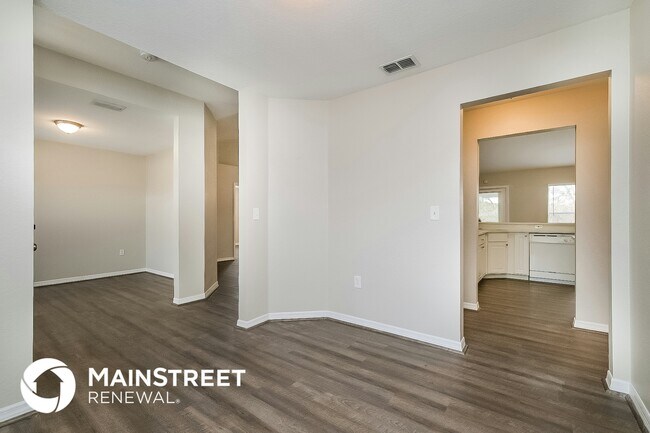 Photo - 1067 Aladdin Rd