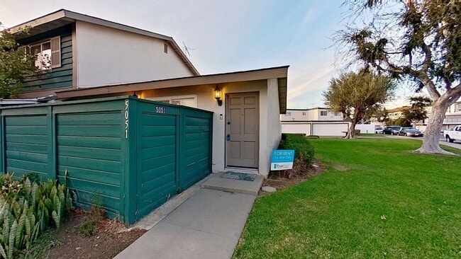 Building Photo - 5051 Argyle Dr