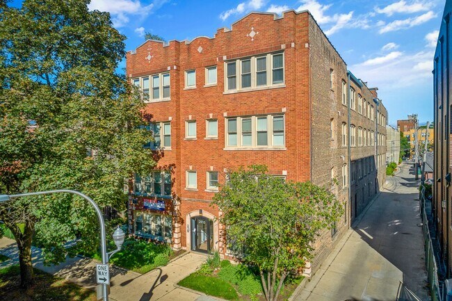 Building Photo - 3915 N Janssen Ave Unit 3