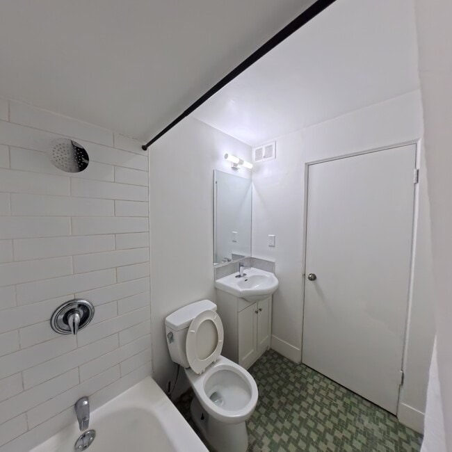 Photo - 1540 Haro St Unit 201