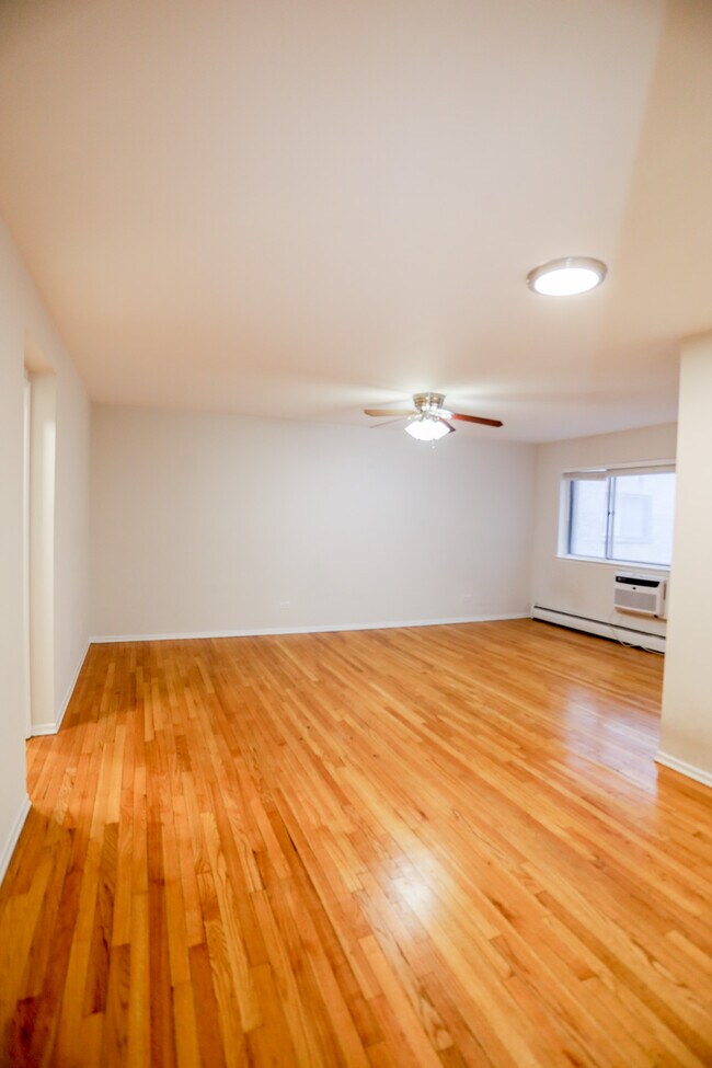 Photo - 6161 N Winthrop Ave Unit 513