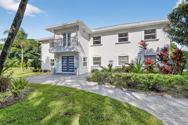 2900 Greenbriar Blvd