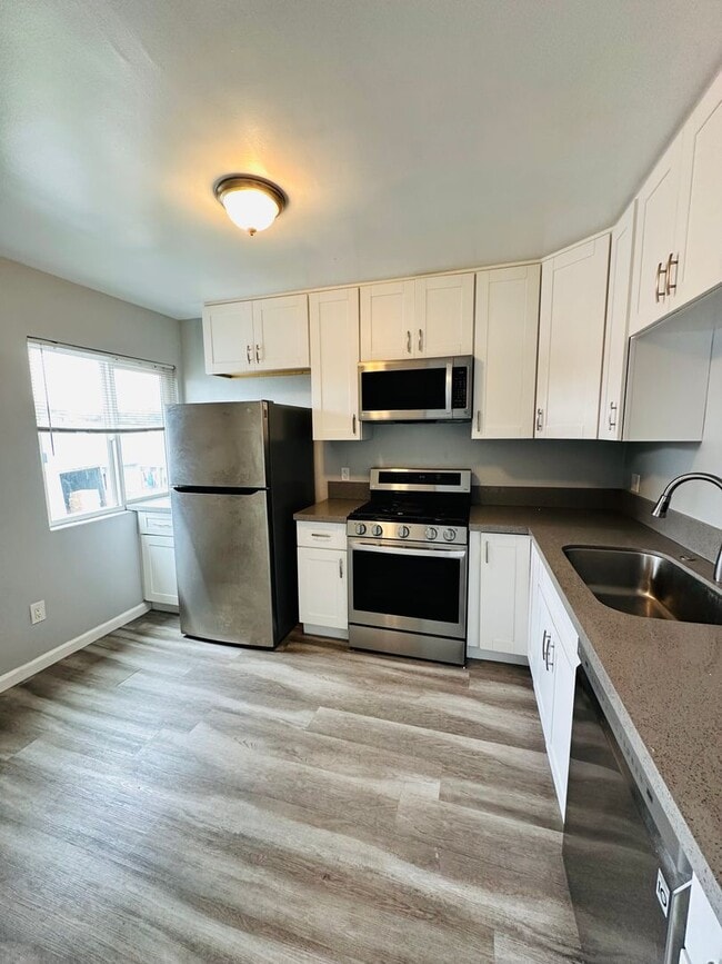 Photo - Bright and Updated 2-Bedroom Apartment – S...