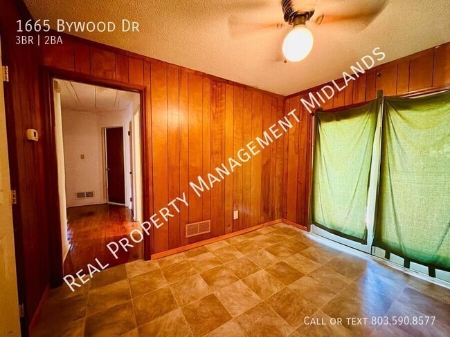 Photo - 1665 Bywood Dr