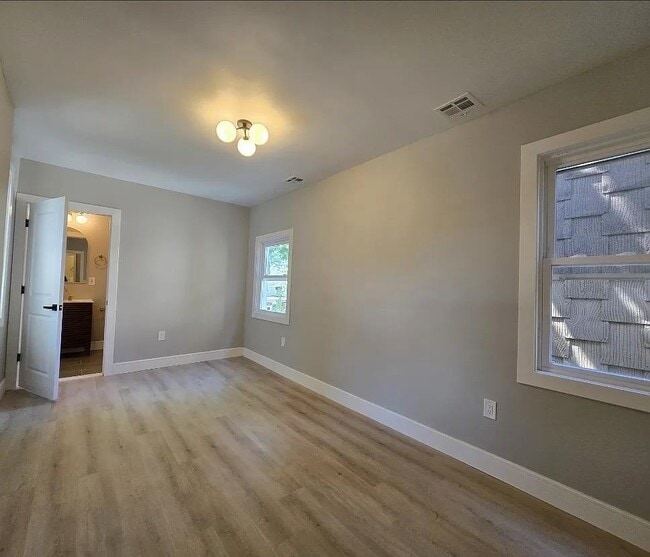 Photo - 207 Virginia Ave Unit 2