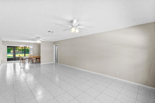 Photo - 4640 Rosewood Tree Ct Unit B