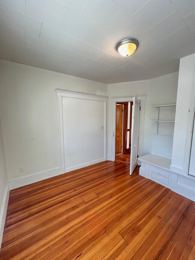 Photo - 16 Alexander Ave Apartments Unit 2