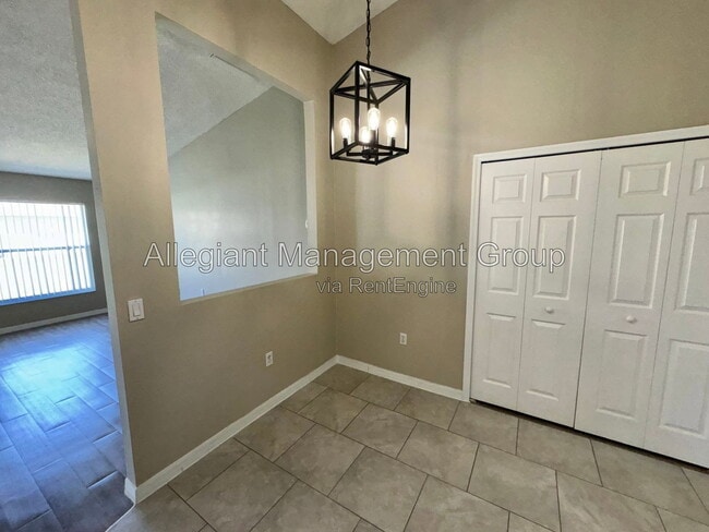 Photo - 1011 Morvan Ln