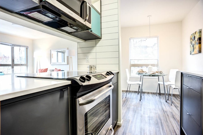 Photo - Hill Vista Apartments