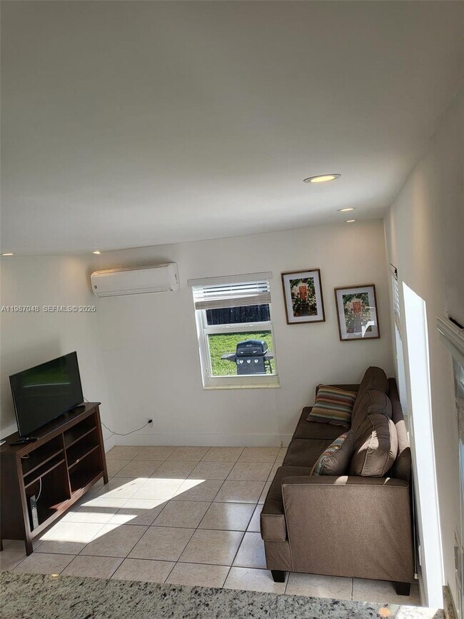 Photo - 6130 Grant St Unidad 2