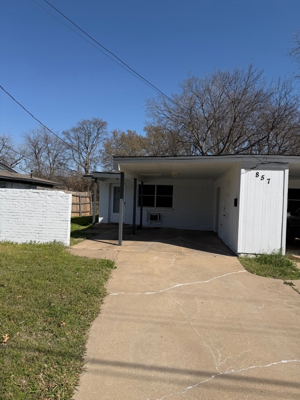 Building Photo - 857 Broadway Ave