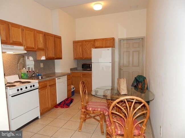 Photo - 1621 W Diamond St Unit 1