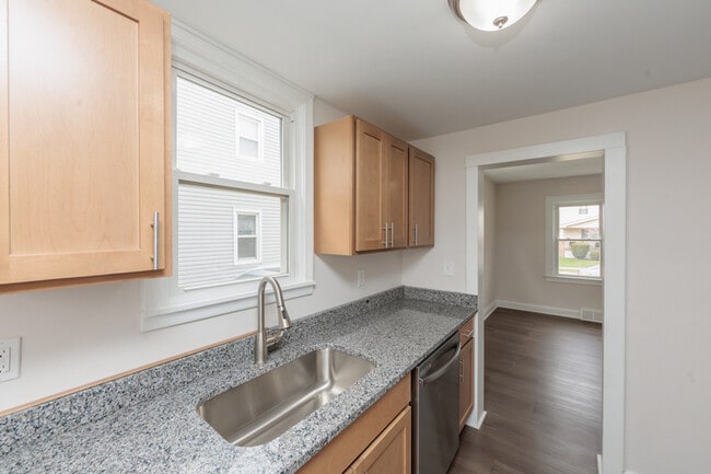 Photo - 21870 Ball Ave