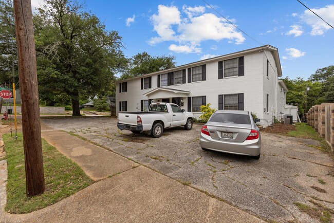 Photo - 517 W Houston St Unit 1