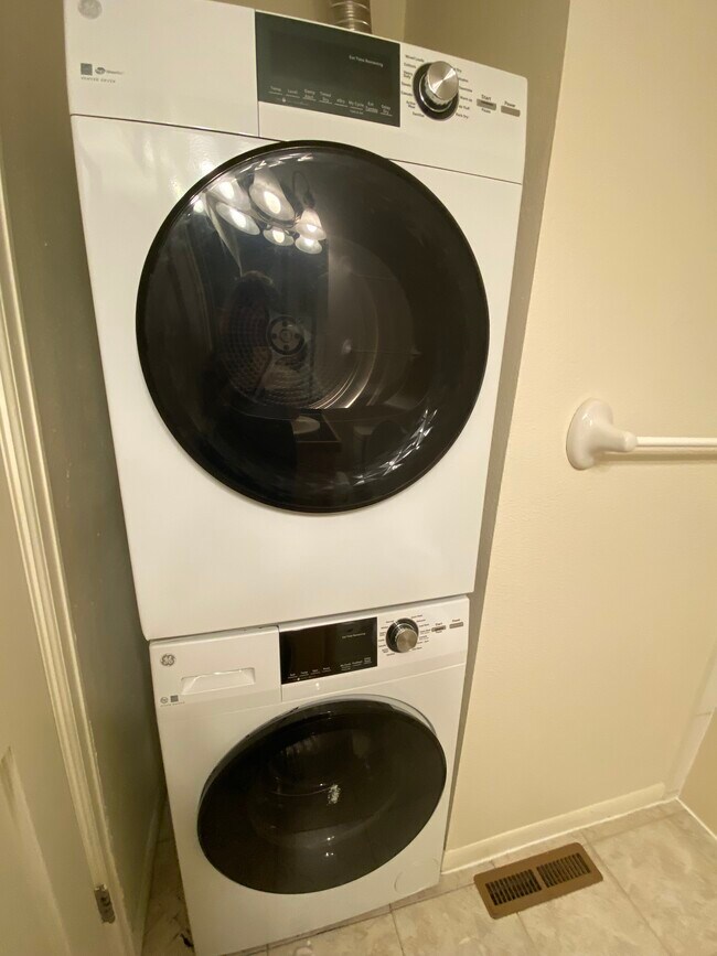 Photo - 2119 Spruce St