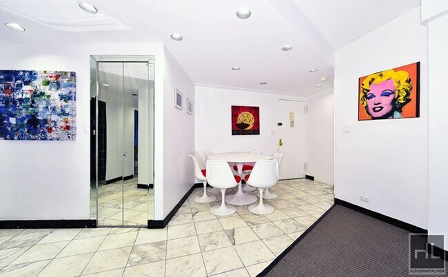 Photo - E 47 st Unit 8H