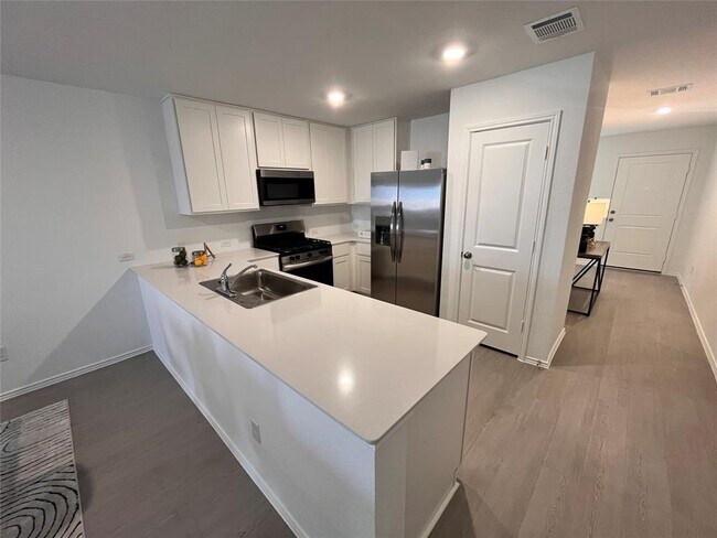 Photo - 244 Ammolite Ln