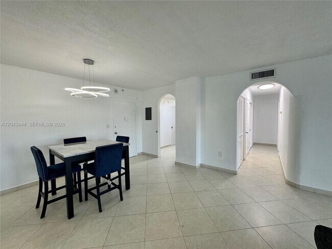 Photo - 400 Kings Point Dr Unit 411