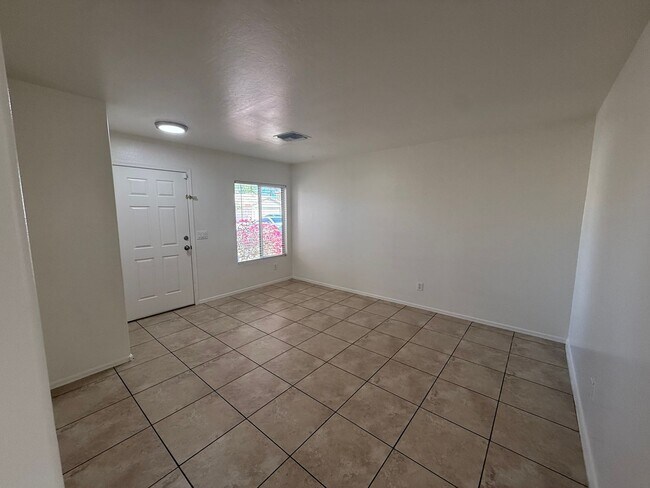 12001 W Scotts Dr