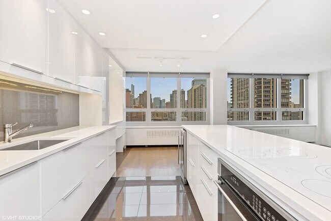 Photo - 88 W Schiller St Unit 1504