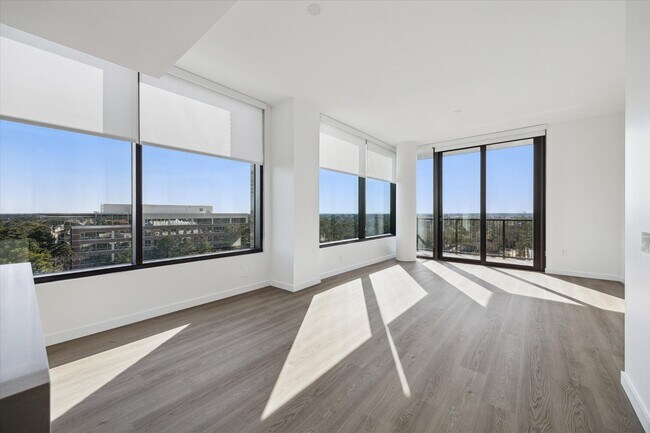 Building Photo - 1 Riva Row Unit 1117