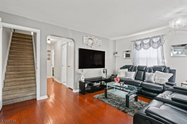 Photo - 717 Sheridan Ave