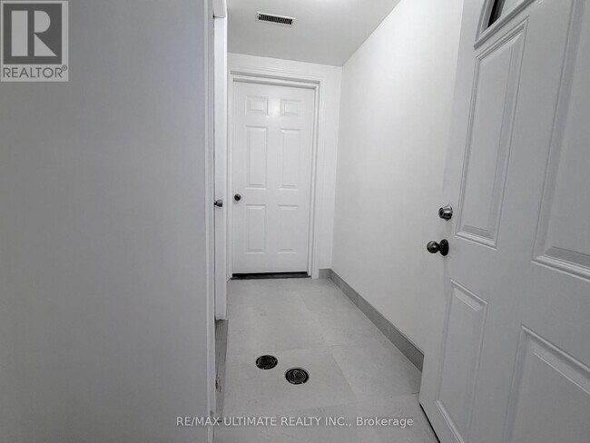 Photo - 403 Winona Dr