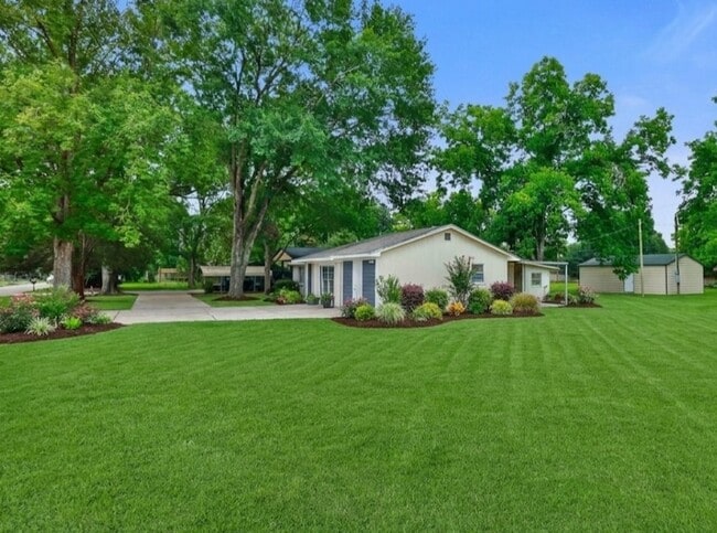 Photo - 20631 Nannette Ln