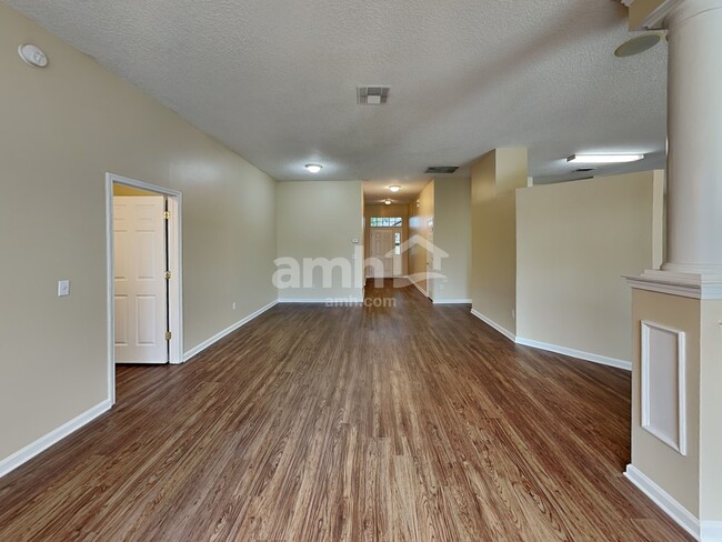 Photo - 2559 Coachman Lakes Dr