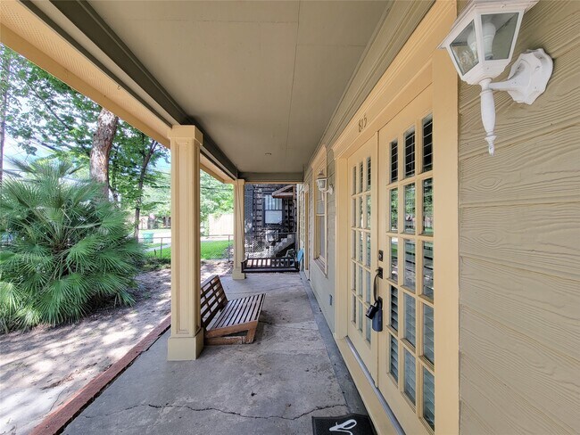 Photo - 815 Sul Ross St Unit 1