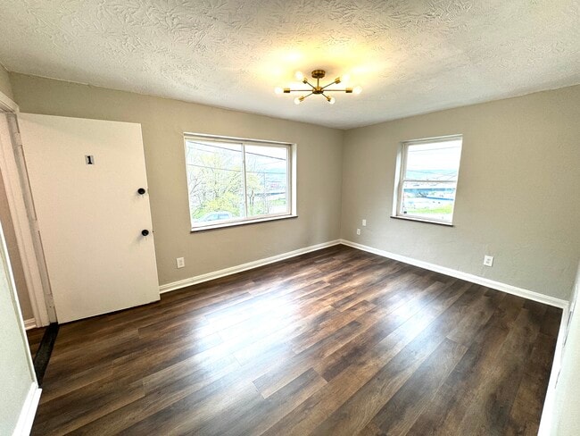 Photo - 2992 W McMicken Ave