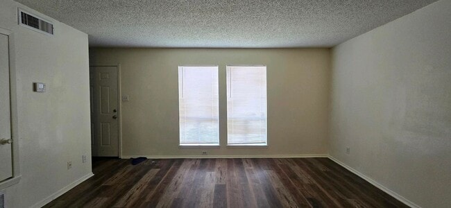 Photo - Tour Today!  2/1.5 Townhome in Longview